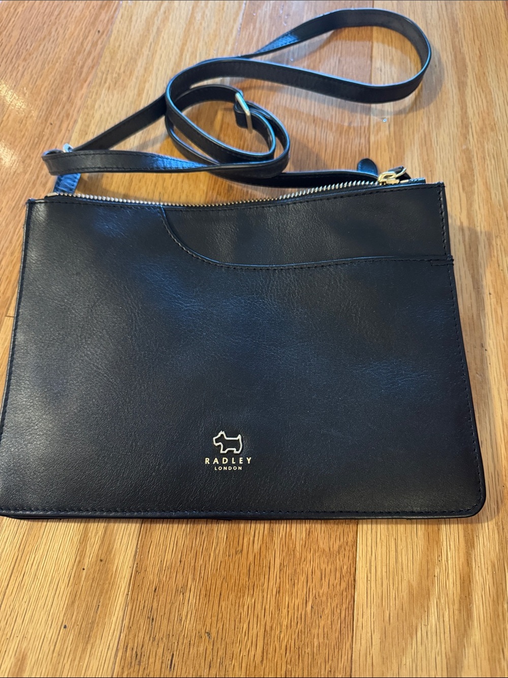 RADLEY LONDON Black Smooth Leather Crossbody Messenger